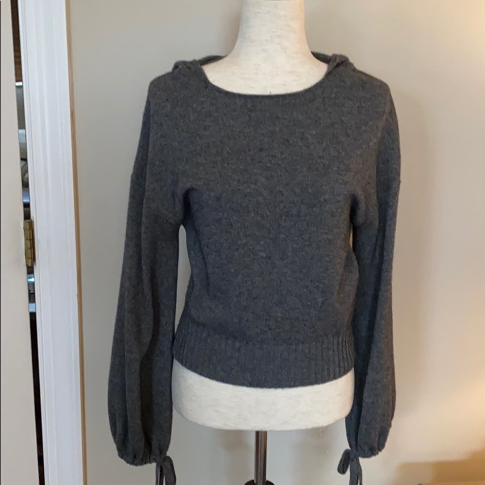 VINCE scrunch sleeve crop hoodie sweater - Picture 3 of 7